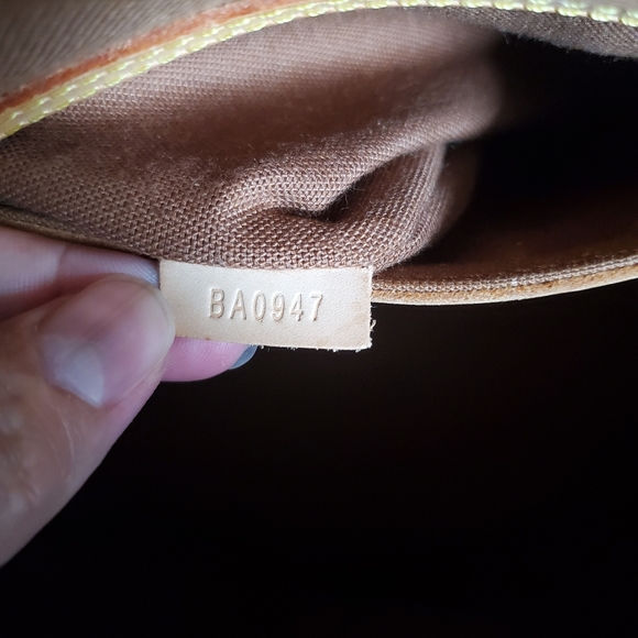 Louis Vuitton Alma PM - Picture 5 of 6